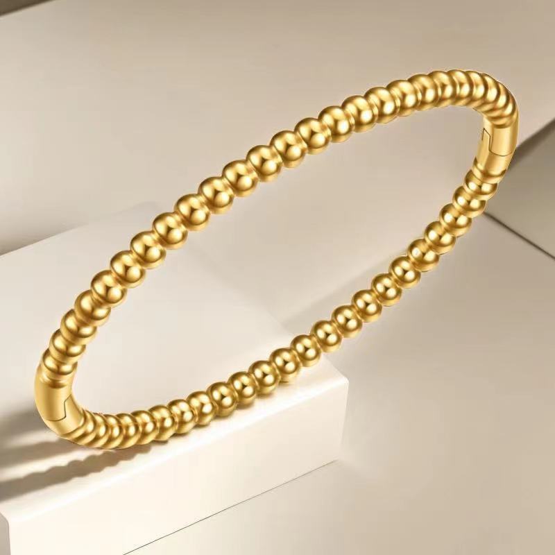 Stainless Steel Titanium Bracelet Women Non-Fading Electroplated Buckle Jewelry Accessory