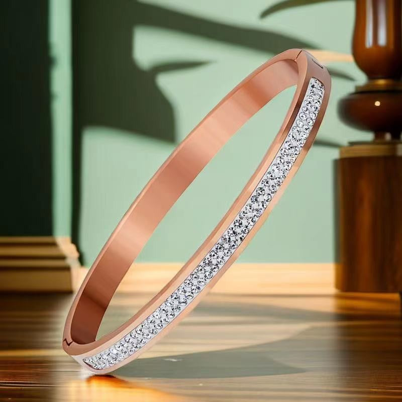 Stainless Steel Titanium Bracelet Women Non-Fading Electroplated Buckle Jewelry Accessory