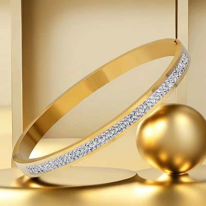 Stainless Steel Titanium Bracelet Women Non-Fading Electroplated Buckle Jewelry Accessory