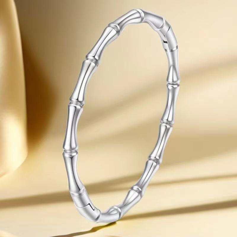 Stainless Steel Titanium Bracelet Women Non-Fading Electroplated Buckle Jewelry Accessory