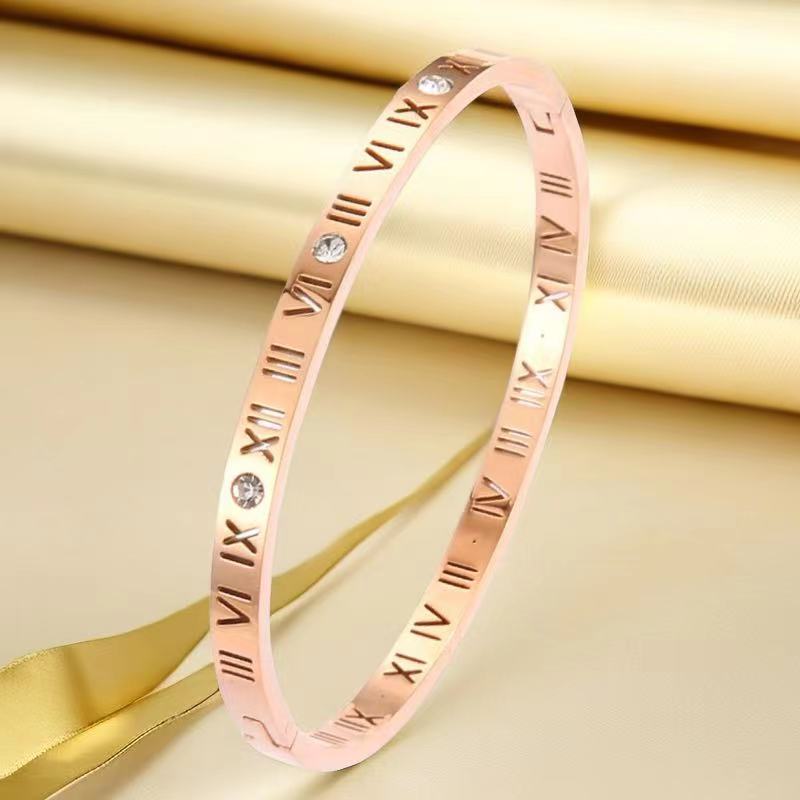 Stainless Steel Titanium Bracelet Women Non-Fading Electroplated Buckle Jewelry Accessory